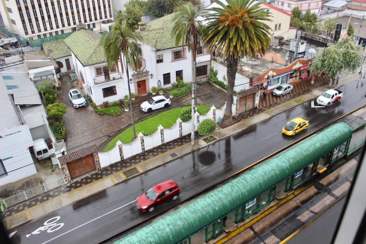 Hotel 6 De Diciembre Quito Buitenkant foto